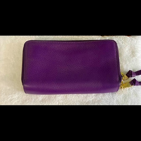 Tory Burch Robinson Double Zip Continental Wallet - Picture 2 of 5